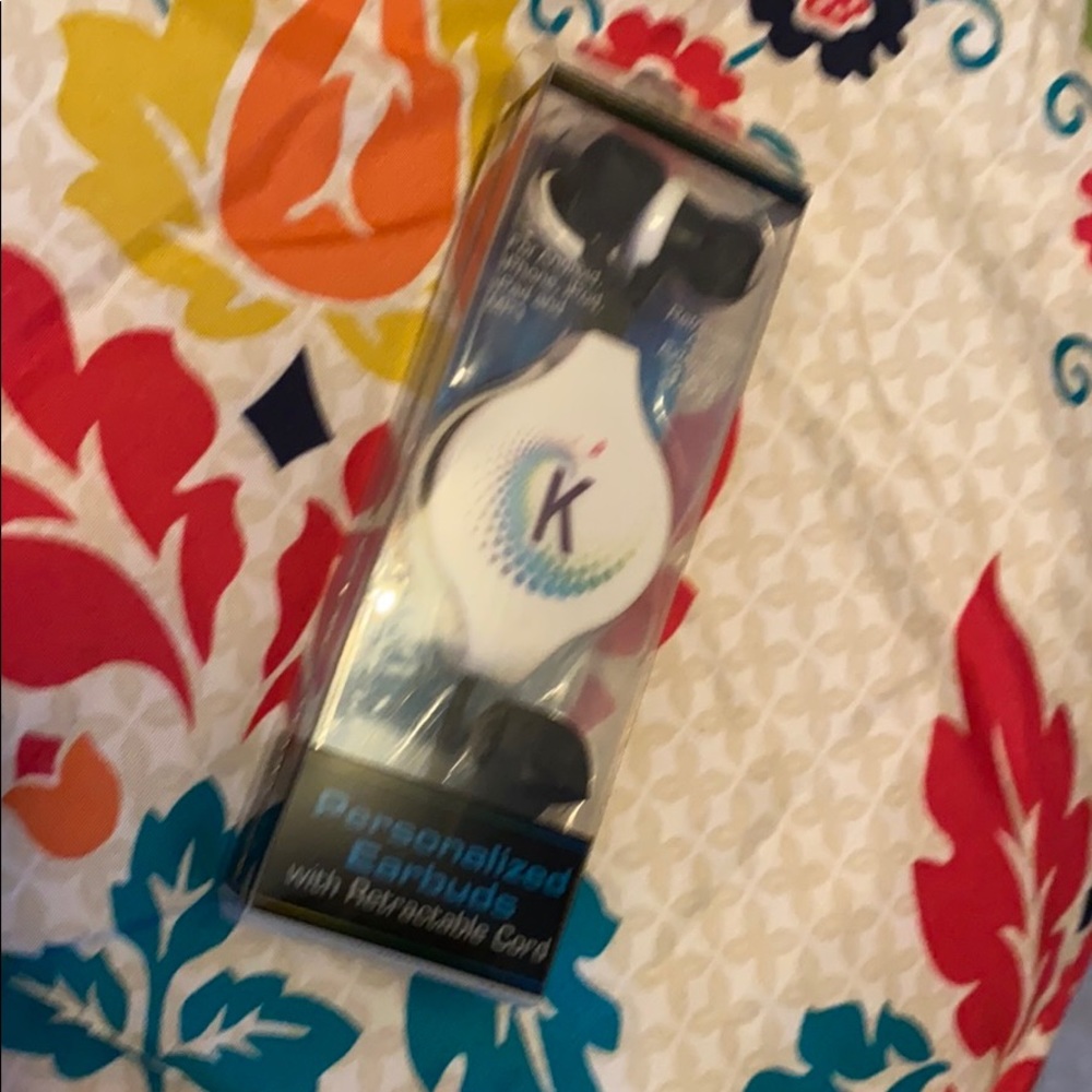 K earbuds